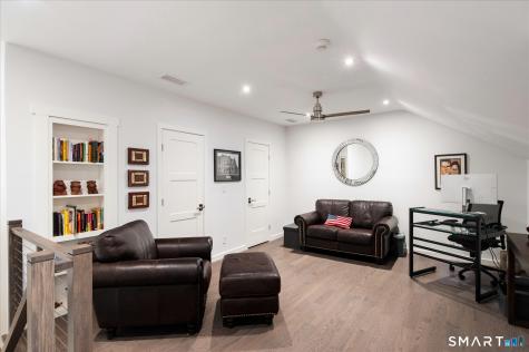 71 Hale Lane Darien CT 06820