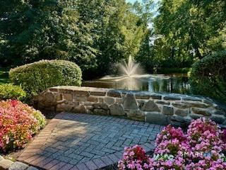 71 Hale Lane Darien CT 06820