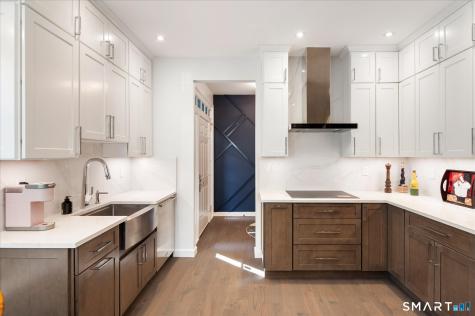 71 Hale Lane Darien CT 06820