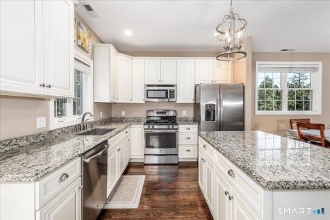 41 Short Oak Drive Brookfield CT 06804