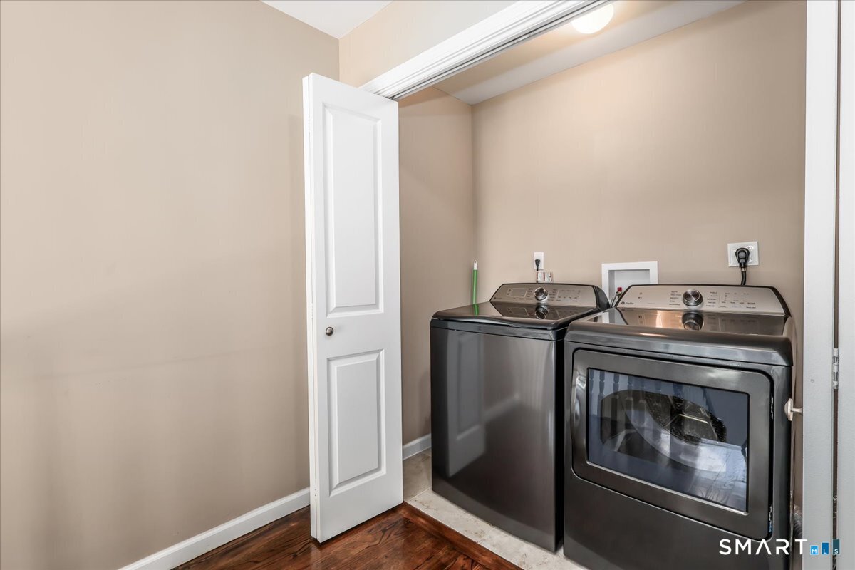 41 Short Oak Drive Brookfield CT 06804