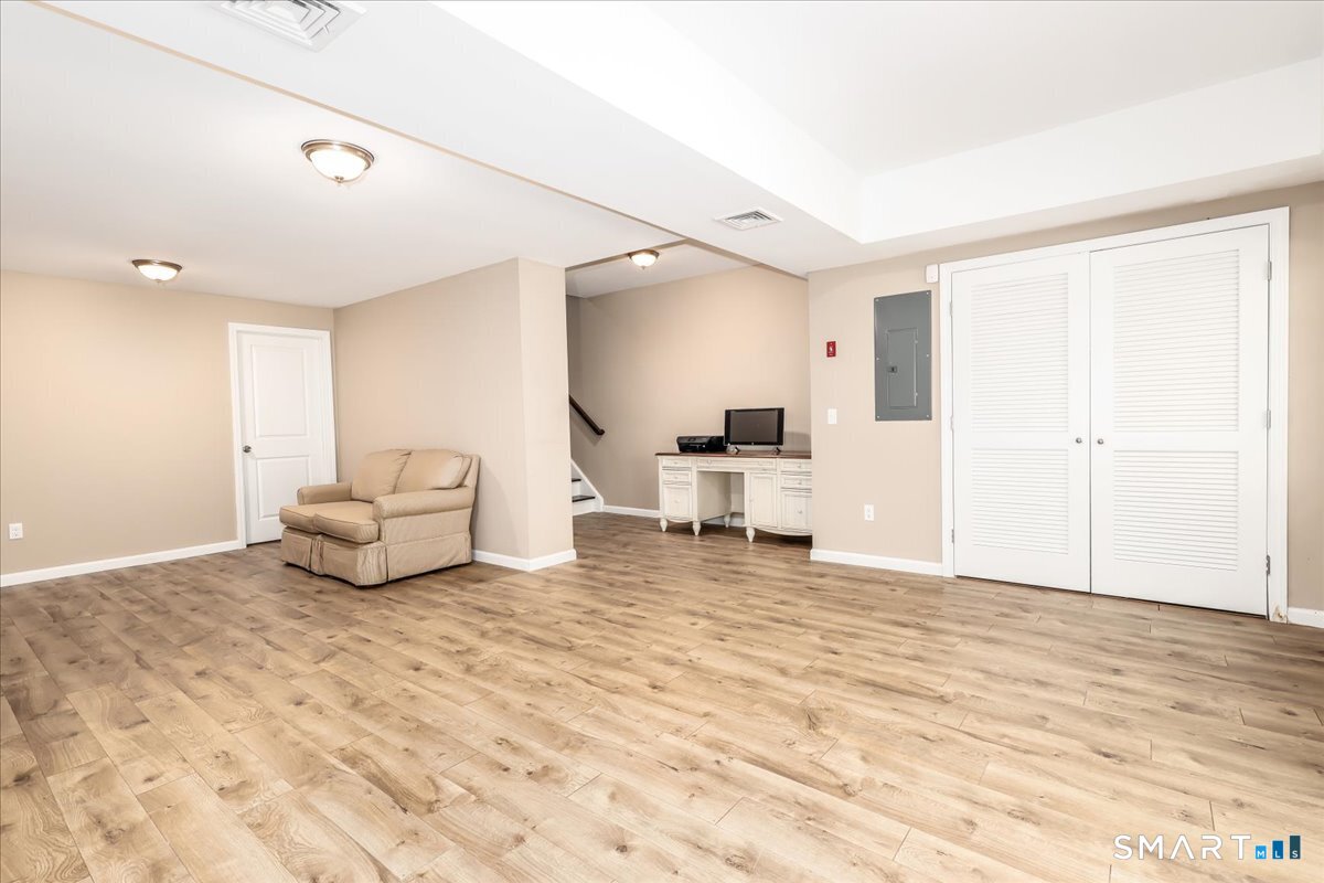 41 Short Oak Drive Brookfield CT 06804