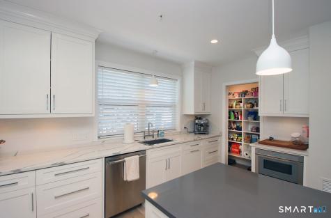 25 Beaumont Street Fairfield CT 06824
