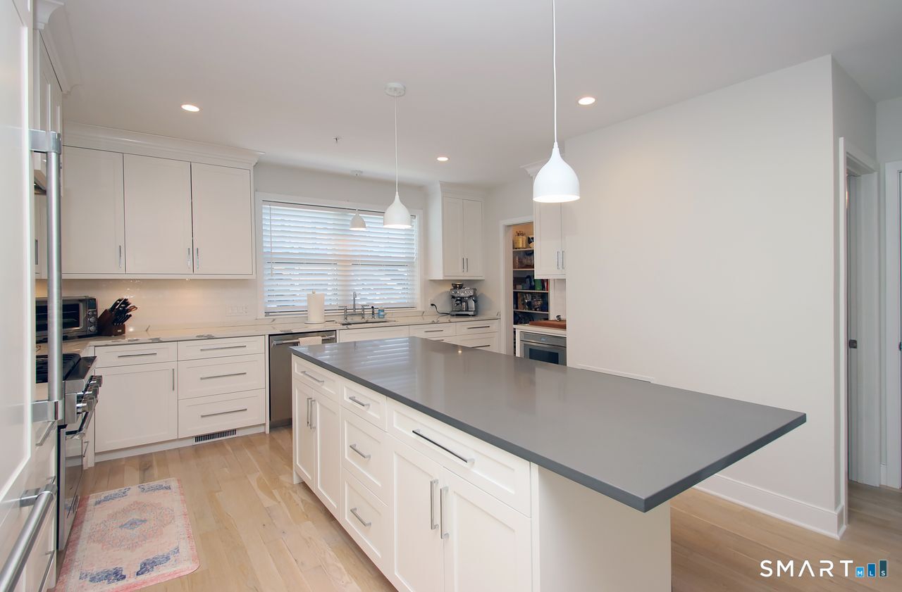 25 Beaumont Street Fairfield CT 06824