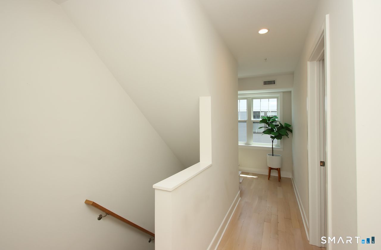 25 Beaumont Street Fairfield CT 06824