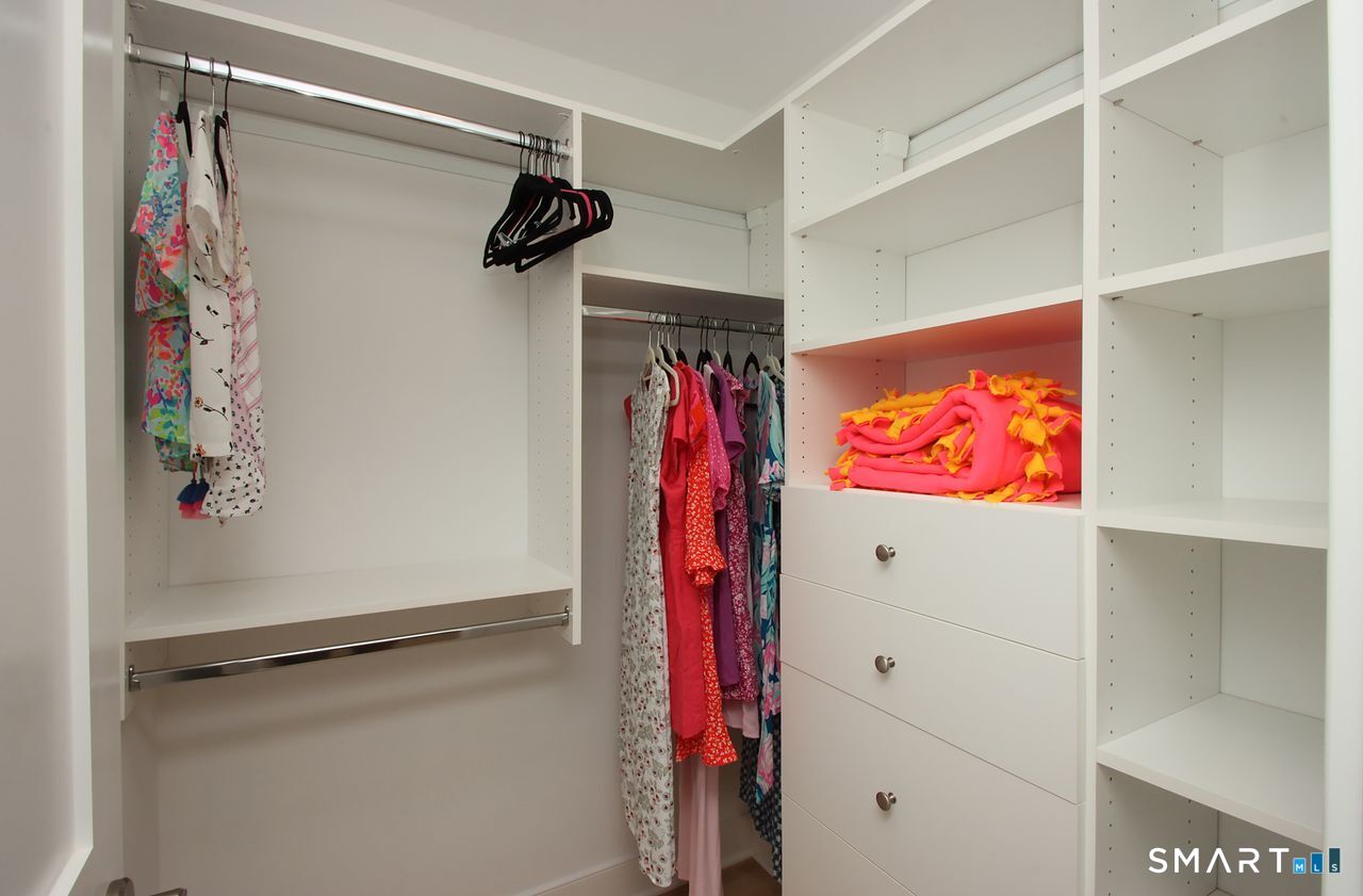 25 Beaumont Street Fairfield CT 06824