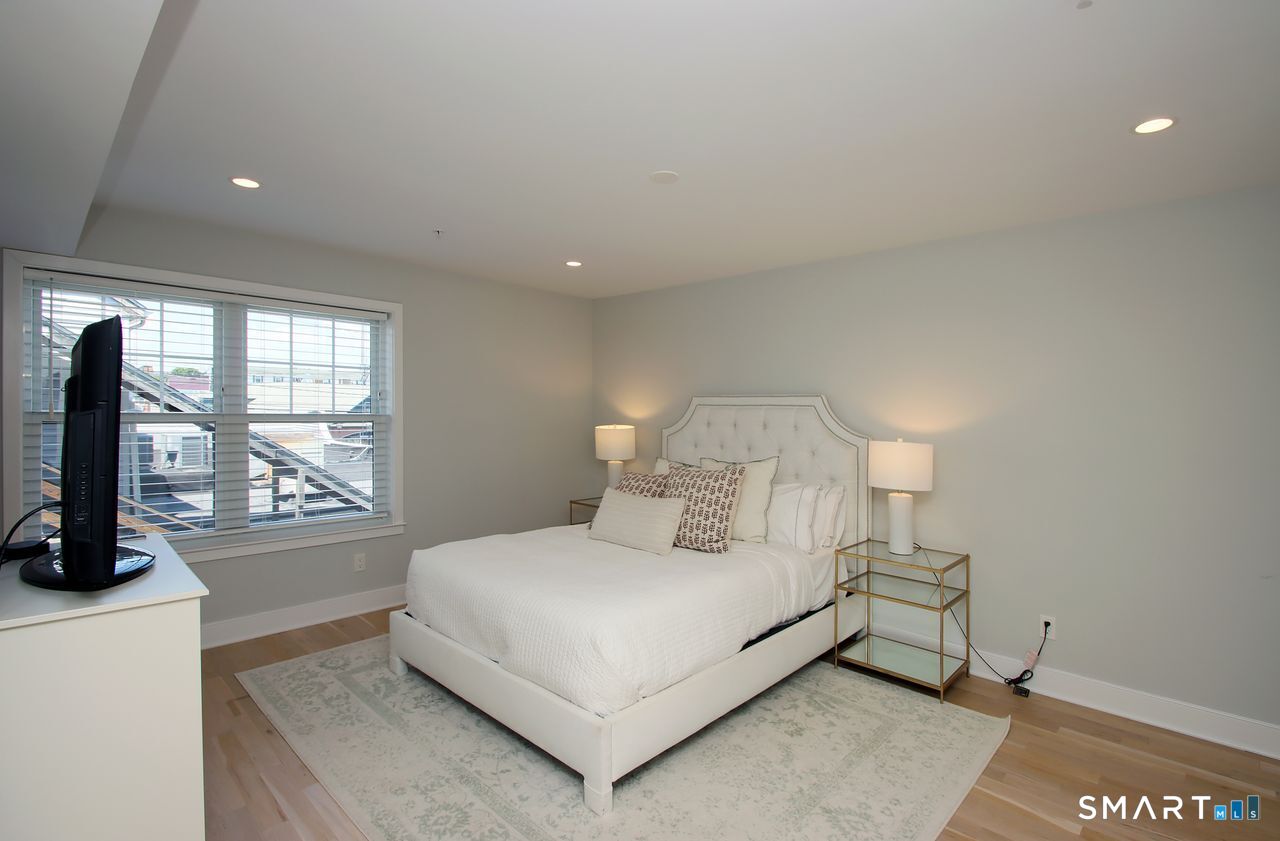 25 Beaumont Street Fairfield CT 06824