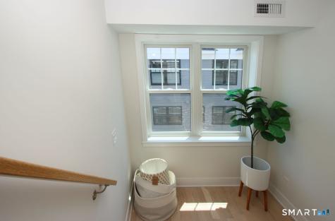 25 Beaumont Street Fairfield CT 06824