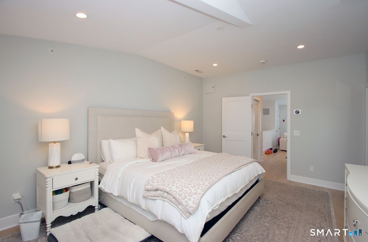 25 Beaumont Street Fairfield CT 06824