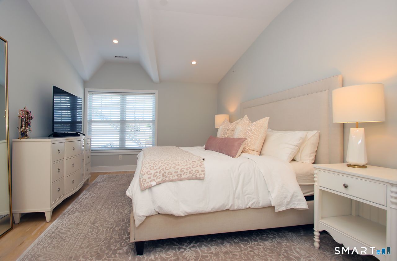 25 Beaumont Street Fairfield CT 06824