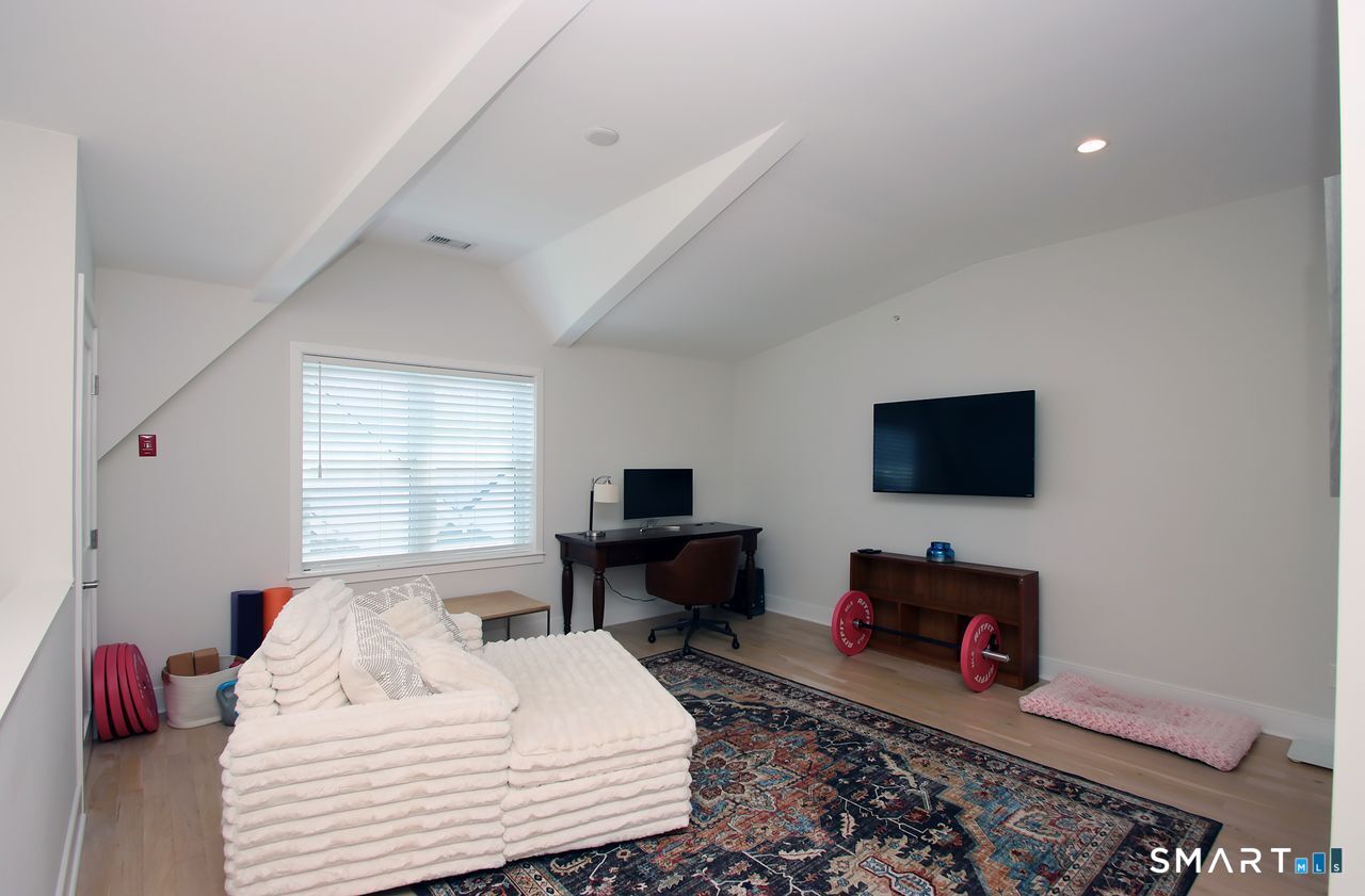 25 Beaumont Street Fairfield CT 06824
