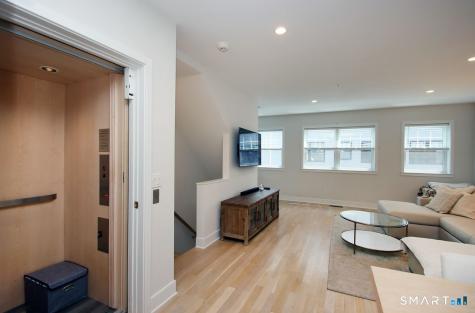 25 Beaumont Street Fairfield CT 06824