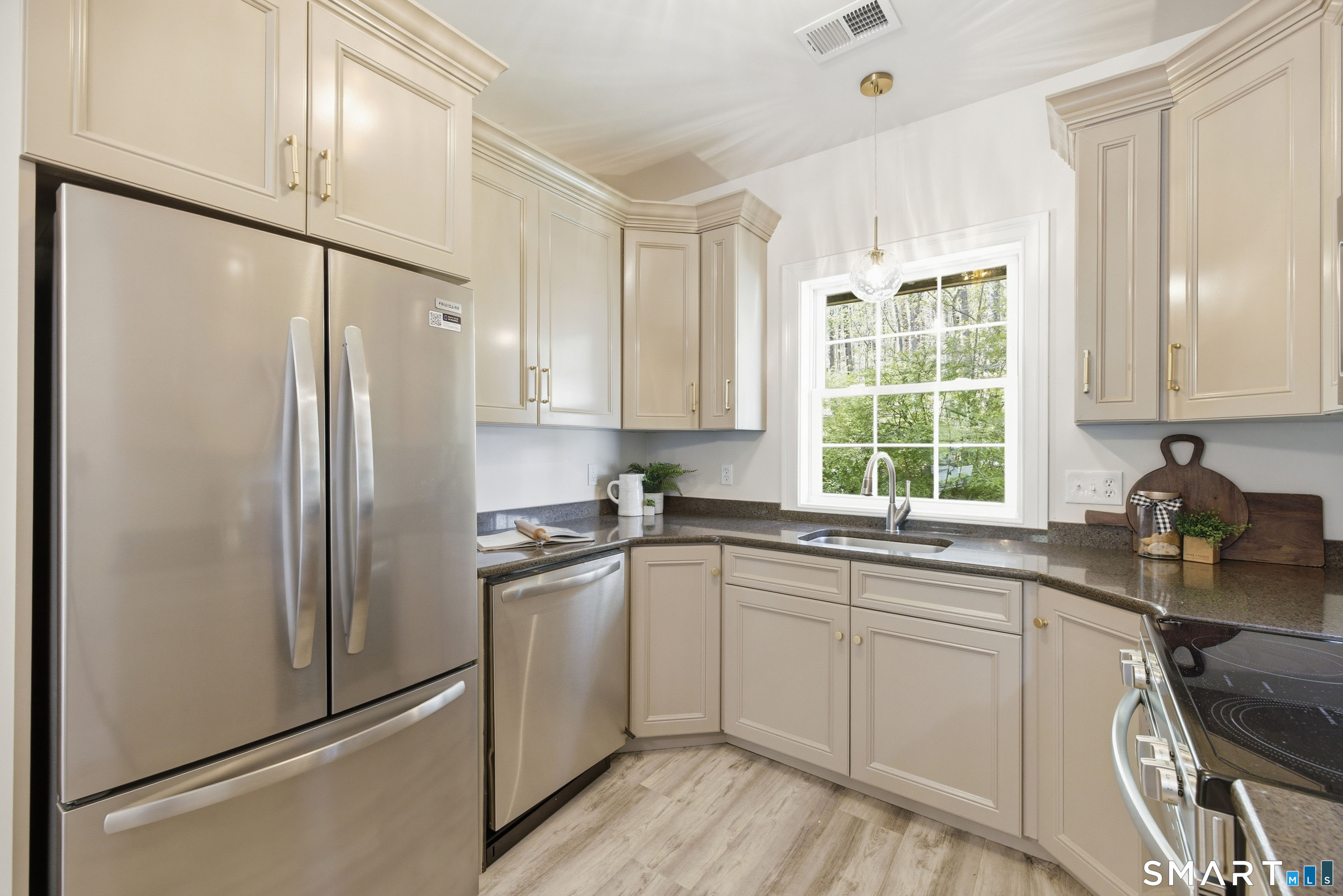 28 Armstrong Road Coventry CT 06238