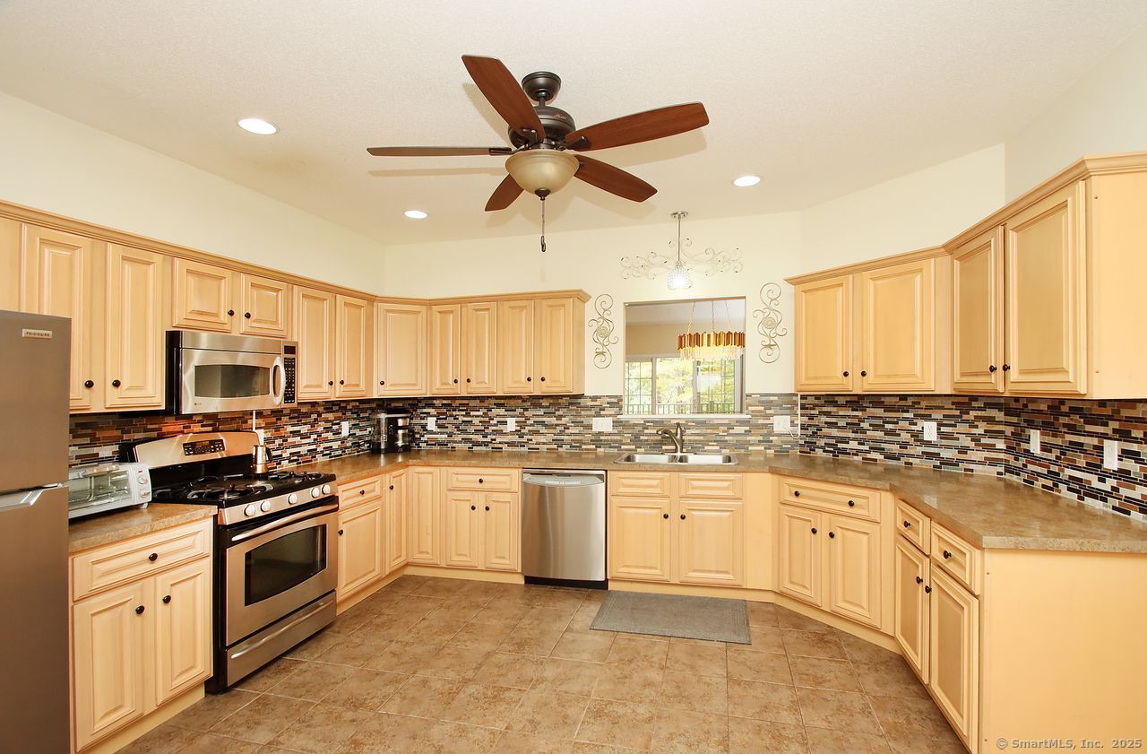 35 Todd Street Hamden CT 06518