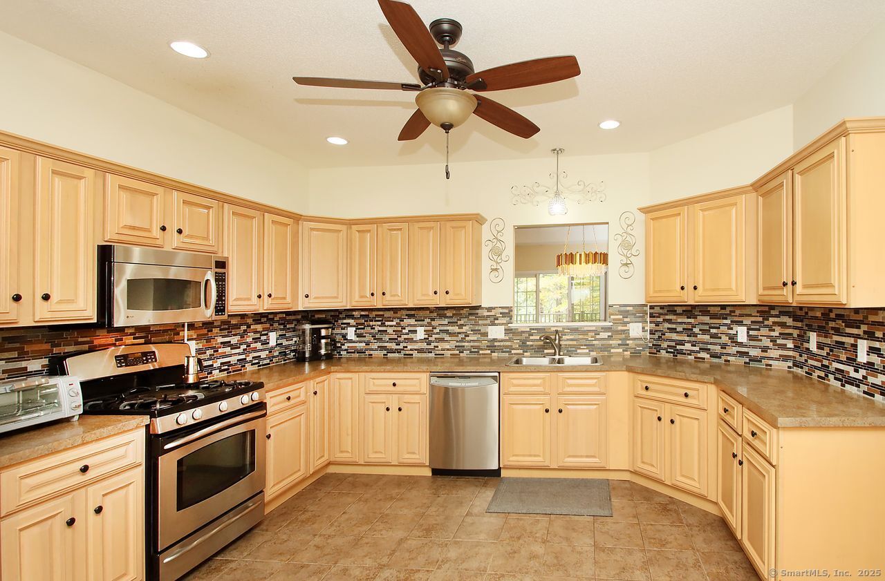 35 Todd Street Hamden CT 06518