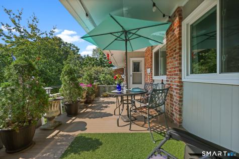 195 Southport Woods Drive Fairfield CT 06890
