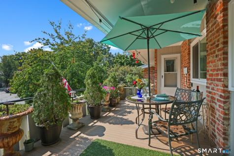 195 Southport Woods Drive Fairfield CT 06890