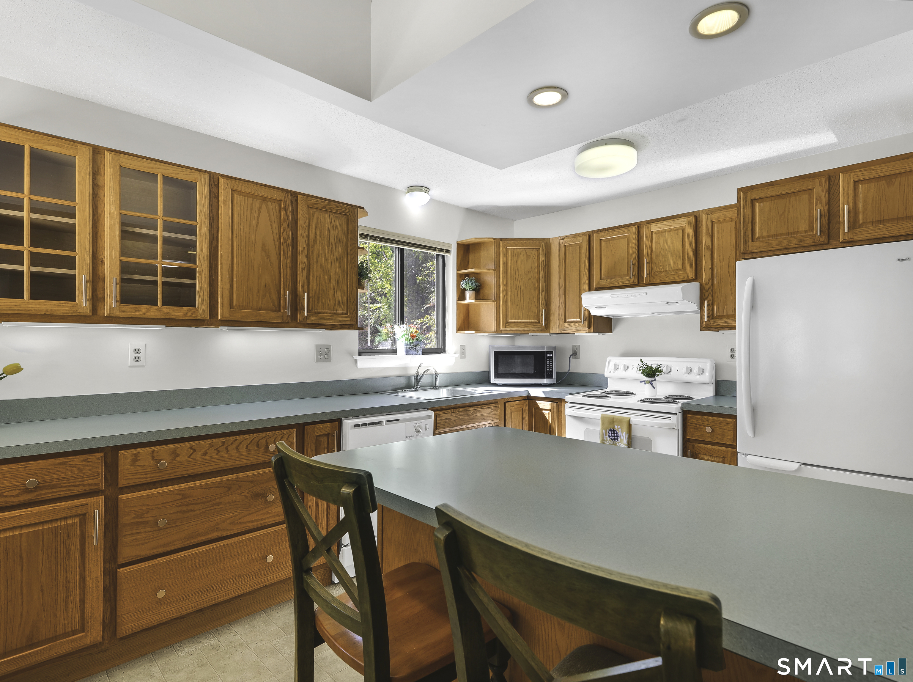 19 Wiggins Farm Drive Simsbury CT 06070
