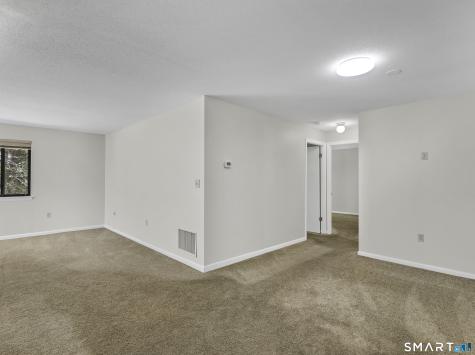 19 Wiggins Farm Drive Simsbury CT 06070