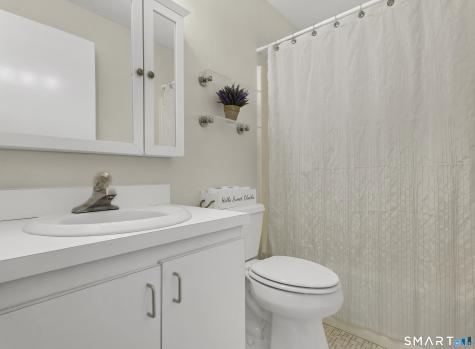 19 Wiggins Farm Drive Simsbury CT 06070