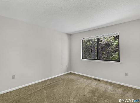 19 Wiggins Farm Drive Simsbury CT 06070