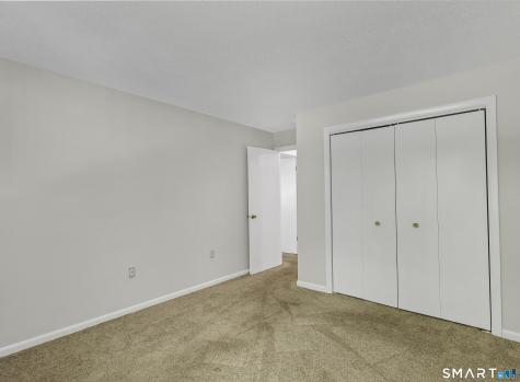 19 Wiggins Farm Drive Simsbury CT 06070