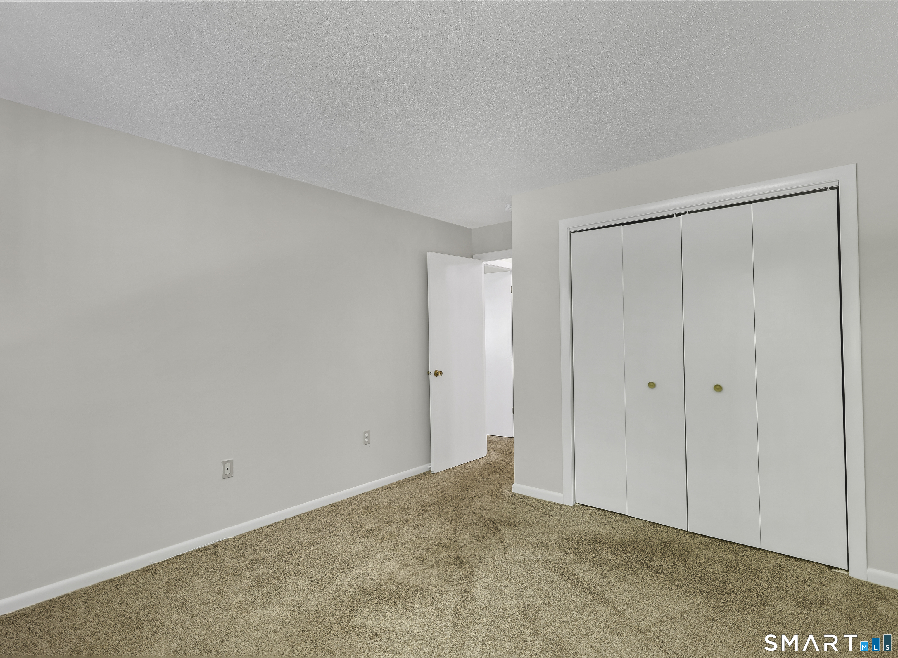 19 Wiggins Farm Drive Simsbury CT 06070