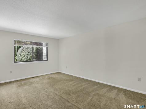 19 Wiggins Farm Drive Simsbury CT 06070