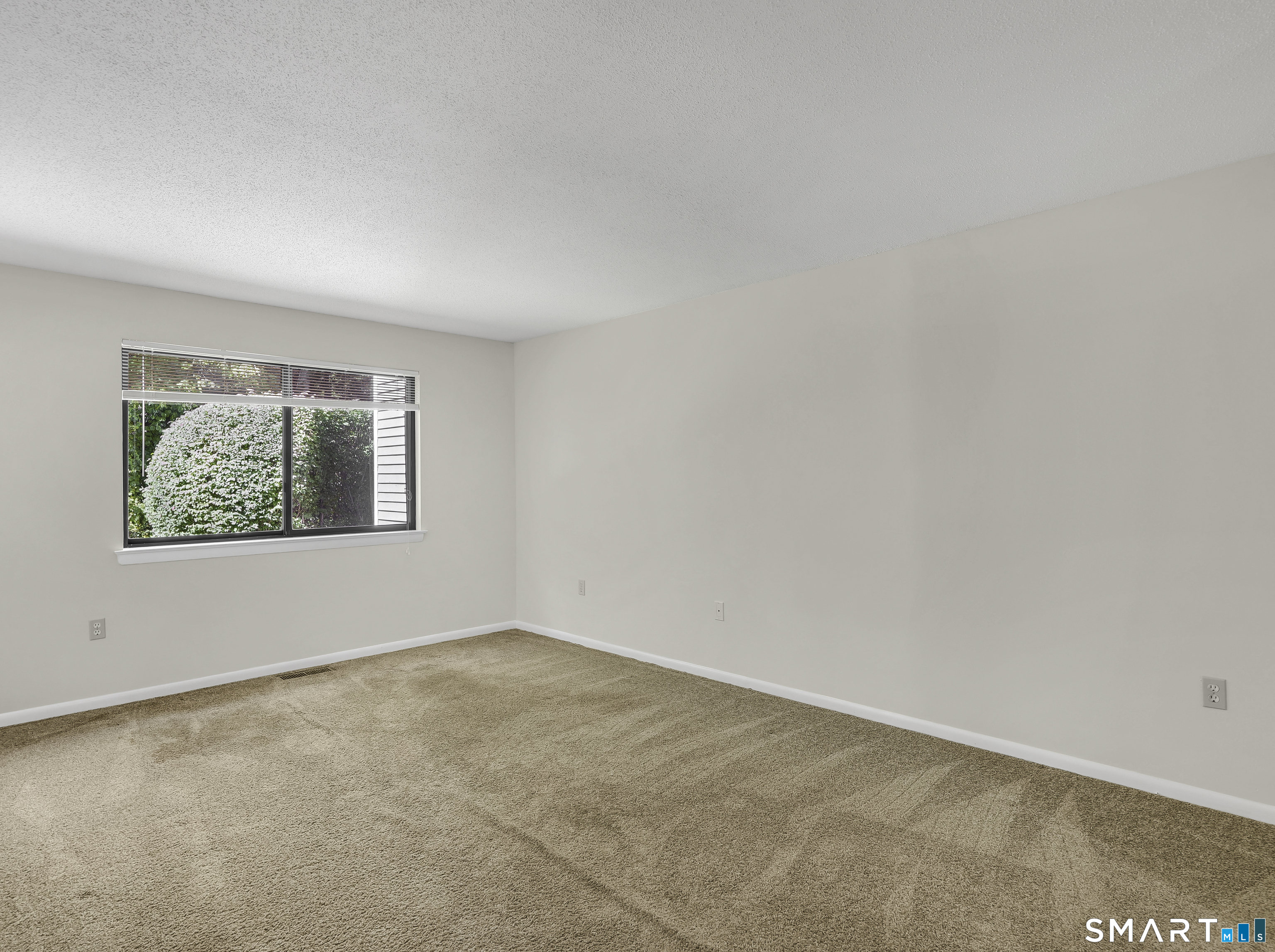19 Wiggins Farm Drive Simsbury CT 06070