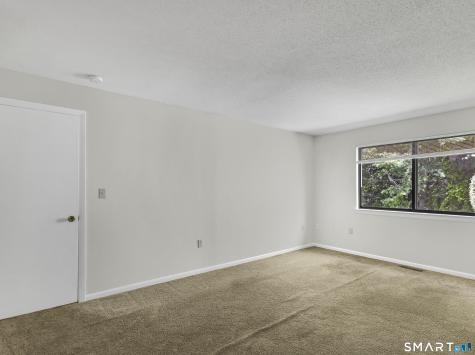 19 Wiggins Farm Drive Simsbury CT 06070