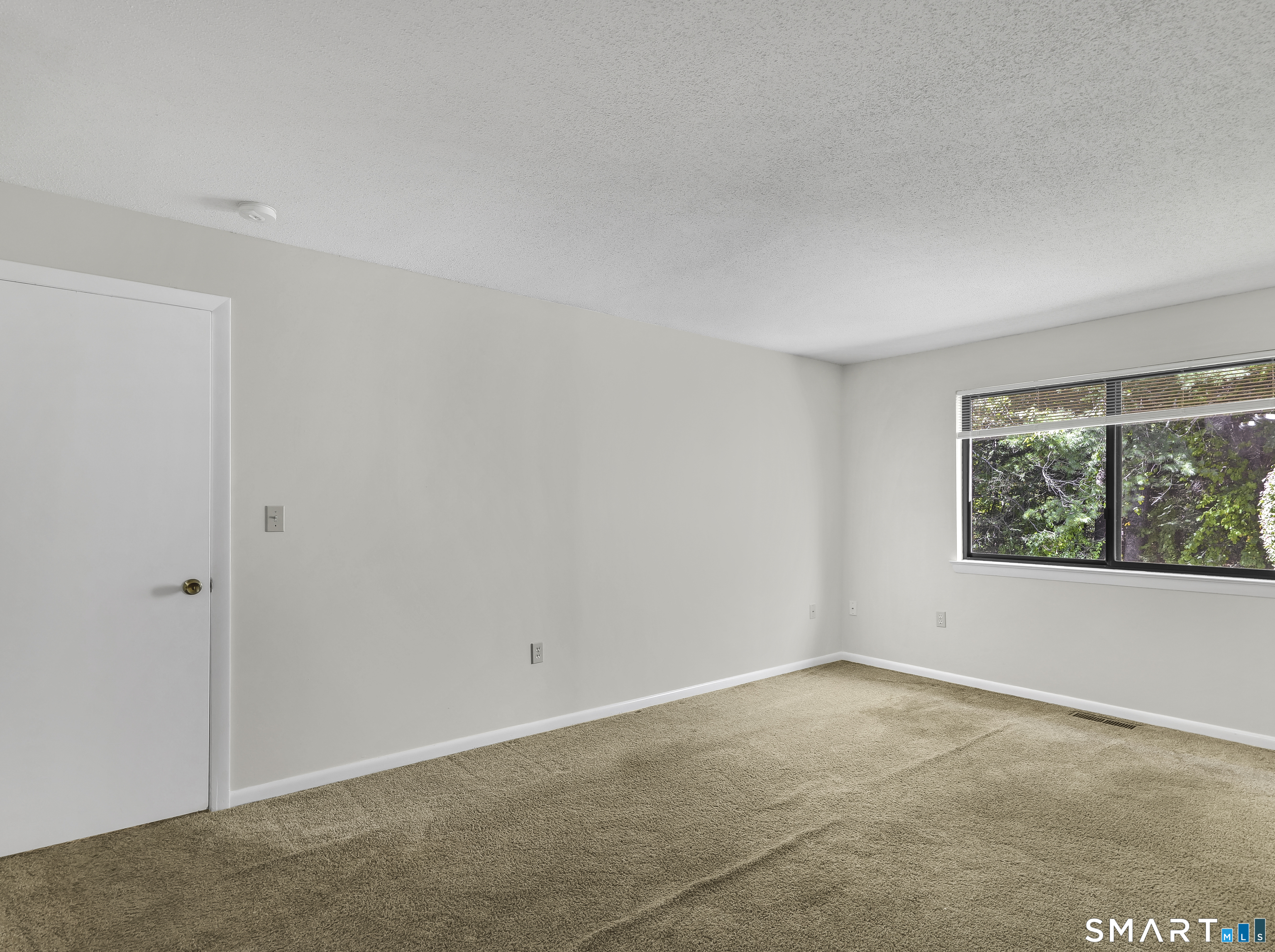 19 Wiggins Farm Drive Simsbury CT 06070