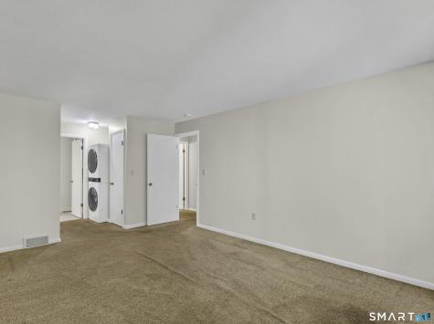 19 Wiggins Farm Drive Simsbury CT 06070