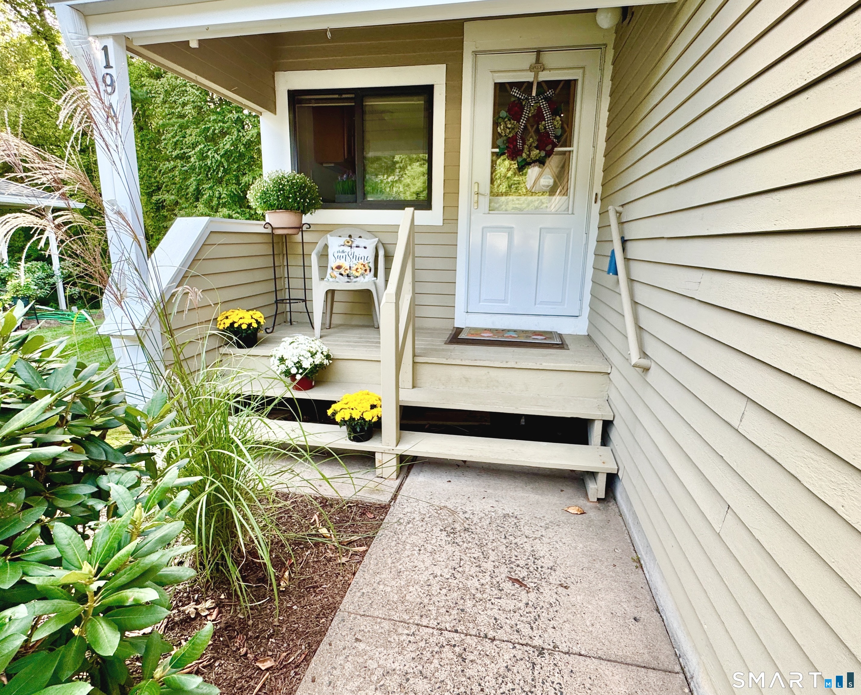 19 Wiggins Farm Drive Simsbury CT 06070
