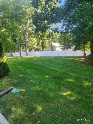 37 Ballymeade Lane Windsor CT 06095