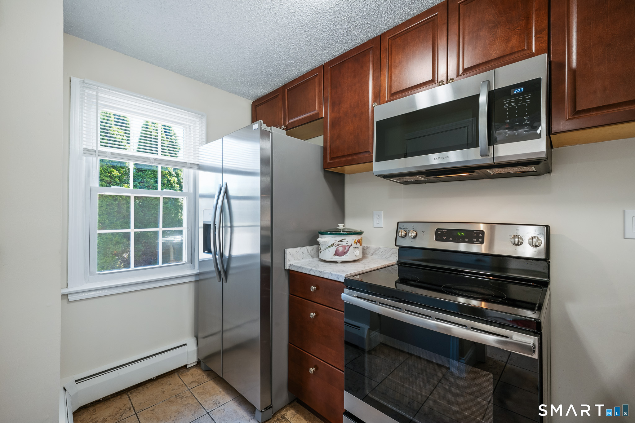 22 Pebble Court Newington CT 06111