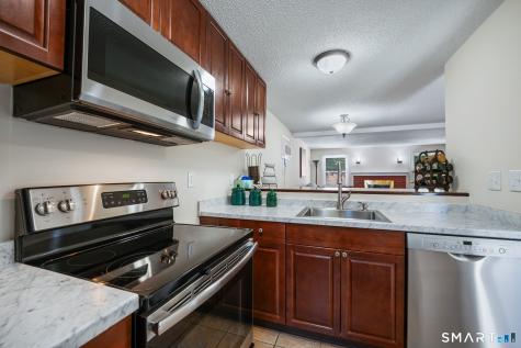22 Pebble Court Newington CT 06111