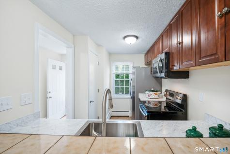 22 Pebble Court Newington CT 06111