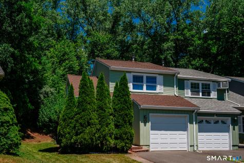 22 Pebble Court Newington CT 06111