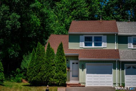 22 Pebble Court Newington CT 06111