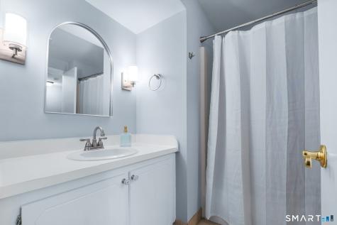 22 Pebble Court Newington CT 06111