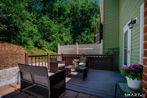 22 Pebble Court Newington CT 06111