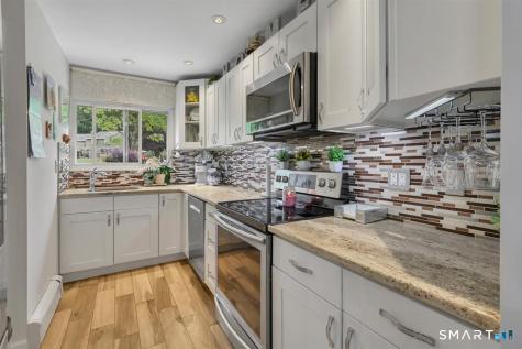 6 Mckenna Drive Middletown CT 06457