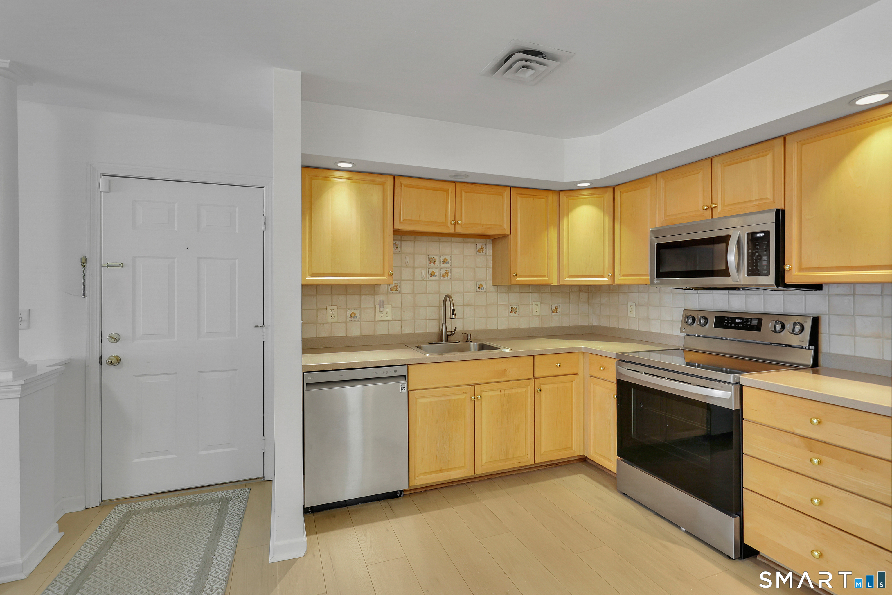 12215 Arganese Place Trumbull CT 06611
