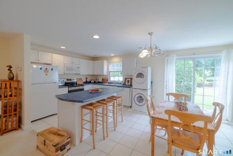5 Parkwoods Drive Norwich CT 06360