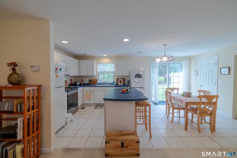 5 Parkwoods Drive Norwich CT 06360