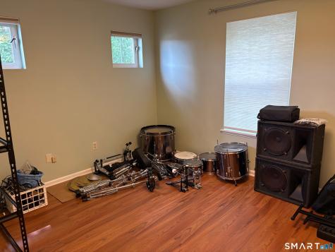 90 Manorwood Drive Branford CT 06405