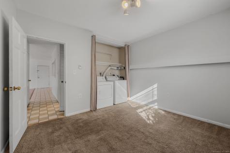 111 Niles Hill Road New London CT 06320