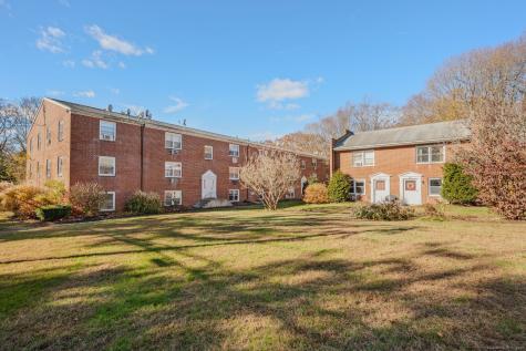 111 Niles Hill Road New London CT 06320