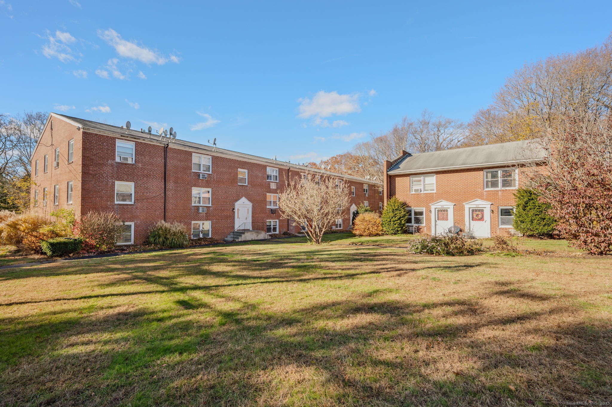 111 Niles Hill Road New London CT 06320
