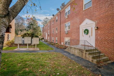 111 Niles Hill Road New London CT 06320